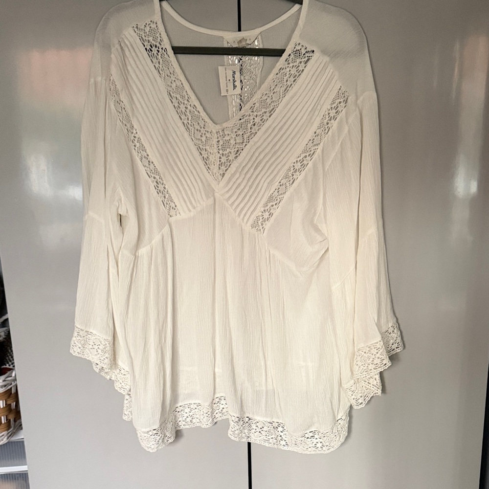 Adiva Cream Lace Accent Blouse